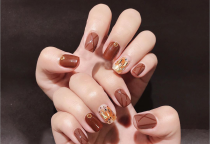 Tại Sao Lớp Sơn Gel Của Bạn Nhanh Bị Bong Tróc? 4 Thói Quen Cần Thay Đổi Ngay
