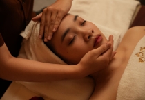 Bí Kíp Cứu Rỗi Làn Da Giữa Lòng Sài Gòn Hoa Lệ: Trải Nghiệm Chăm Sóc Da Quận 1 Cực Đỉnh Tại Lisa Spa & Nail