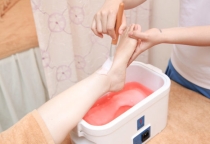 Ủ Paraffin Cho Tay Và Chân – Bí Quyết Phục Hồi Làn Da Khô Ráp, Sần Sùi