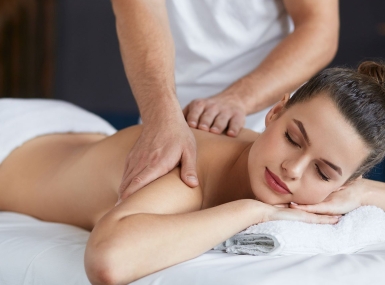 Massage cơ thể đẳng cấp tại Lisa Spa & Nail – Spa uy tín Quận 1