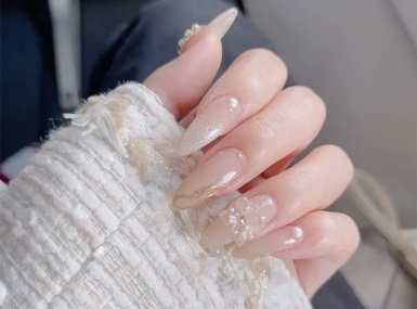 Nail Mắt Mèo Kim Cương – Xu Hướng Sơn Móng Sang Chảnh Khiến Mọi Cô Nàng Mê Đắm