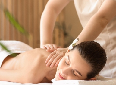 Xu Hướng Chăm Sóc Bản Thân Của Giới Trẻ Hiện Nay Có Gì Đặc Biệt?