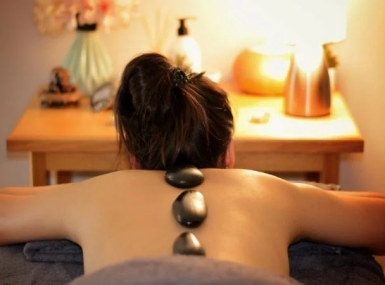 Massage Đá Nóng Quận 1 - Giảm Đau Nhức Tại Lisa Spa & Nail