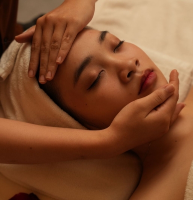 Bí Kíp Cứu Rỗi Làn Da Giữa Lòng Sài Gòn Hoa Lệ: Trải Nghiệm Chăm Sóc Da Quận 1 Cực Đỉnh Tại Lisa Spa & Nail