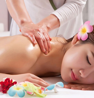 🌿 Body Massage Với Túi Thảo Dược 60 Phút – Chỉ 299K Tại Lisa Nail & Spa | Mua 10 Tặng 2 🎁