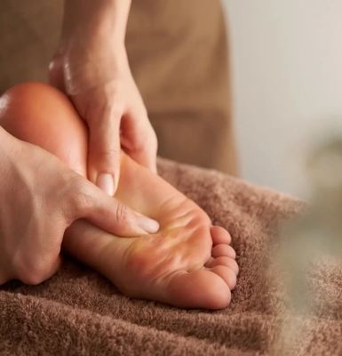 Massage Foot Quận 1 – Liệu Pháp Thư Giãn Và Phục Hồi Sức Khỏe Tại Nail Spa Lisa