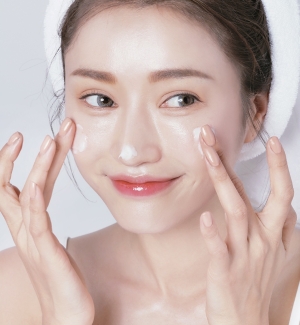 chăm sóc da mặt mini 4 bước
