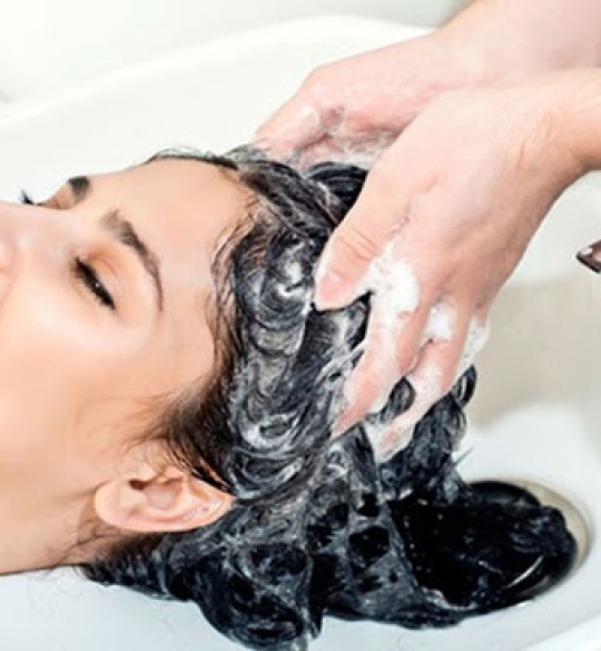 dầu gội và massage mặt